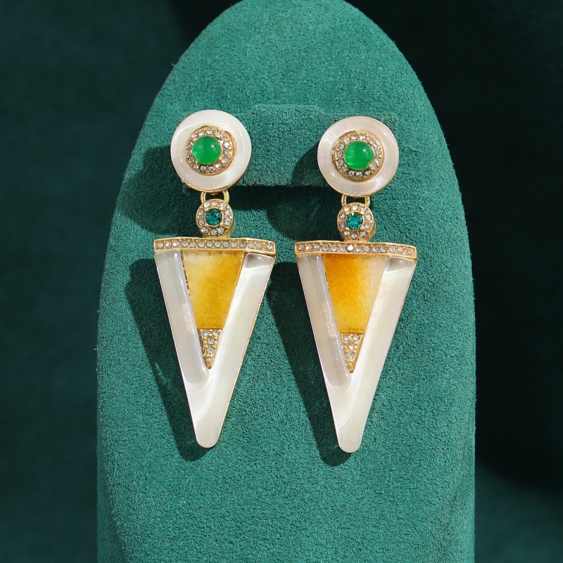 أقراط نسائية بتصميم V فاخر وعص - مراجعة Vintage Fashion Jewelry Brands وسعره