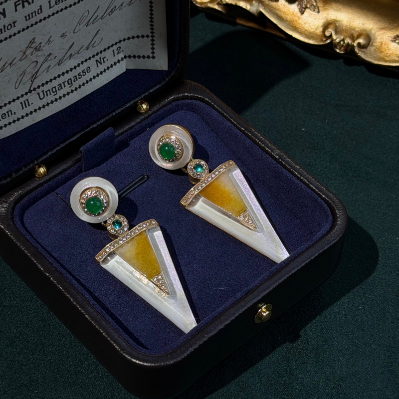 أقراط نسائية بتصميم V فاخر وعص - مراجعة Vintage Fashion Jewelry Brands وسعره