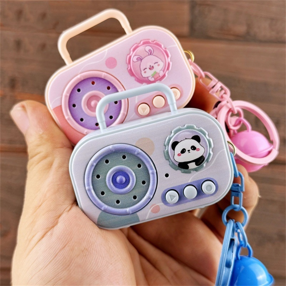 سلسلة مفاتيح مسجل عتيقة صغيرة  - مراجعة Vintage Fashion Toys وسعره