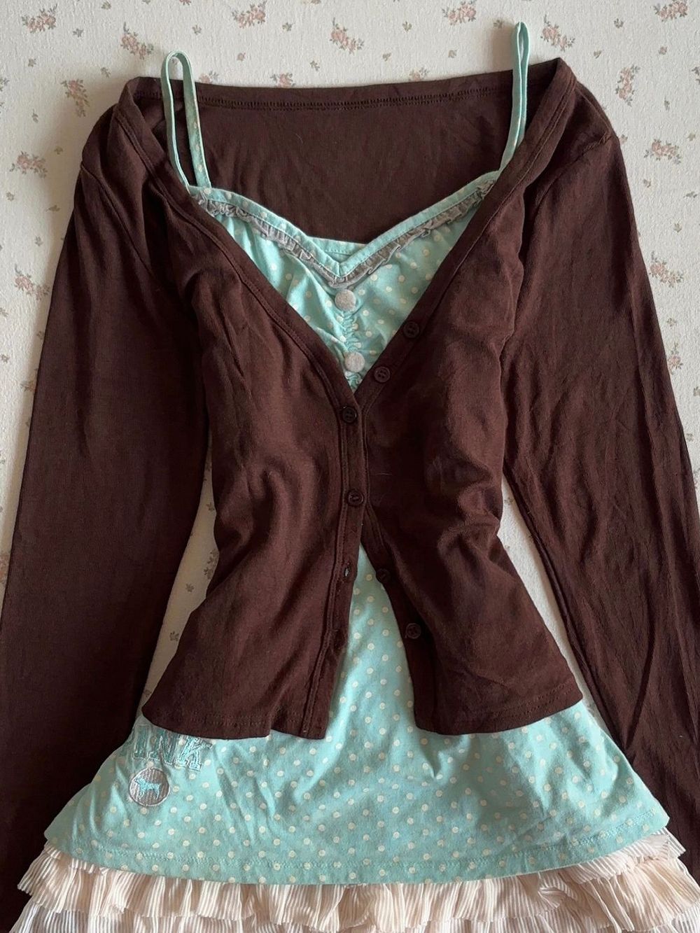 طقم فستان كاميسول كوكيت بتصميم - مراجعة Crop Cardigan Vintage وسعره