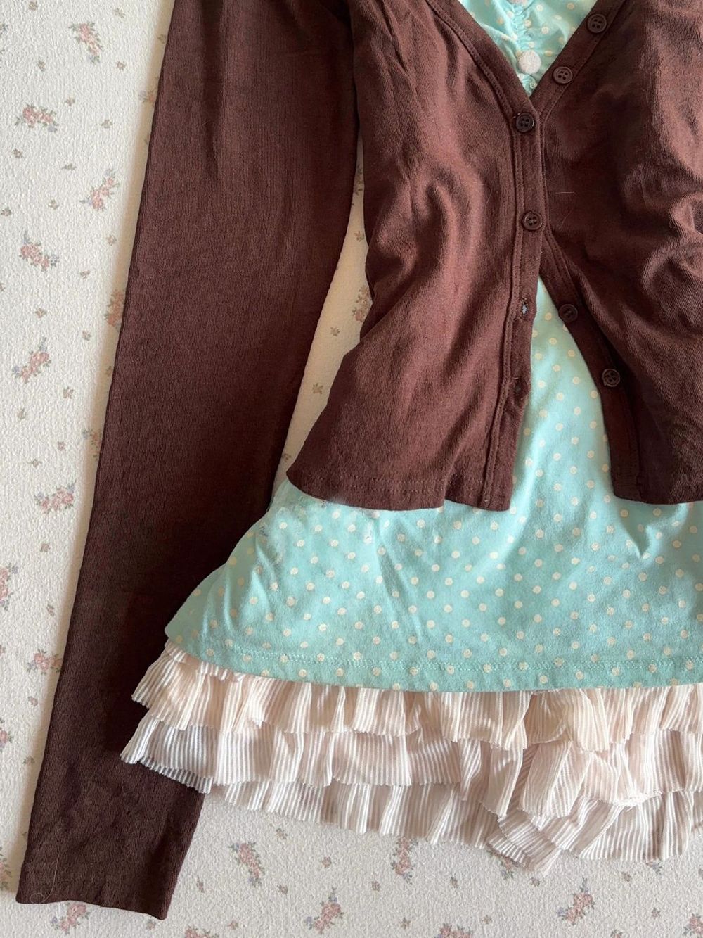 طقم فستان كاميسول كوكيت بتصميم - مراجعة Crop Cardigan Vintage وسعره